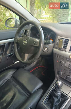 Универсал Opel Vectra 2006 в Славянске
