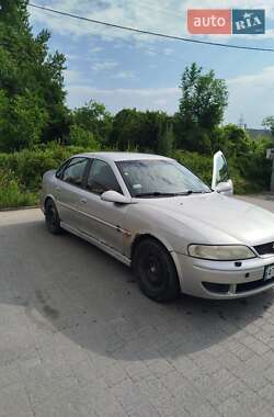 Седан Opel Vectra 2001 в Ивано-Франковске