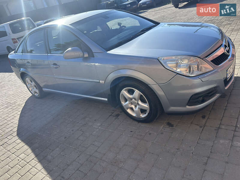Лифтбек Opel Vectra 2007 в Луцке