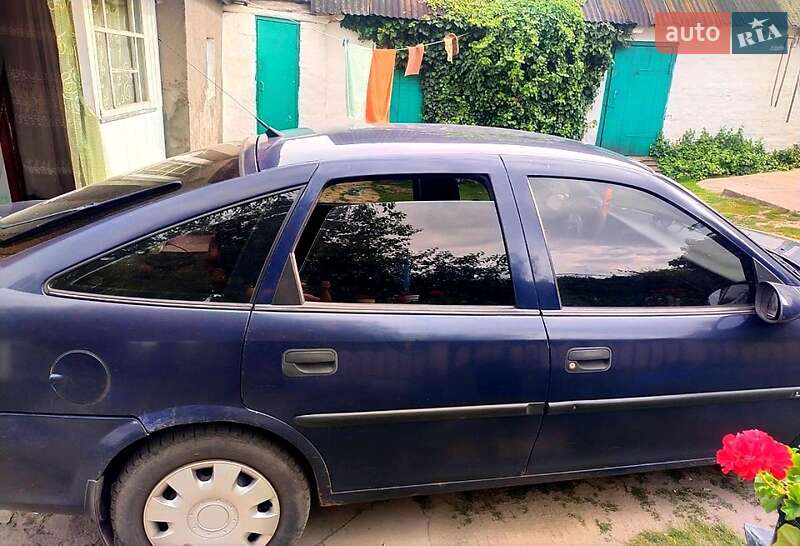 Лифтбек Opel Vectra 1998 в Луцке