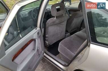 Лифтбек Opel Vectra 1993 в 