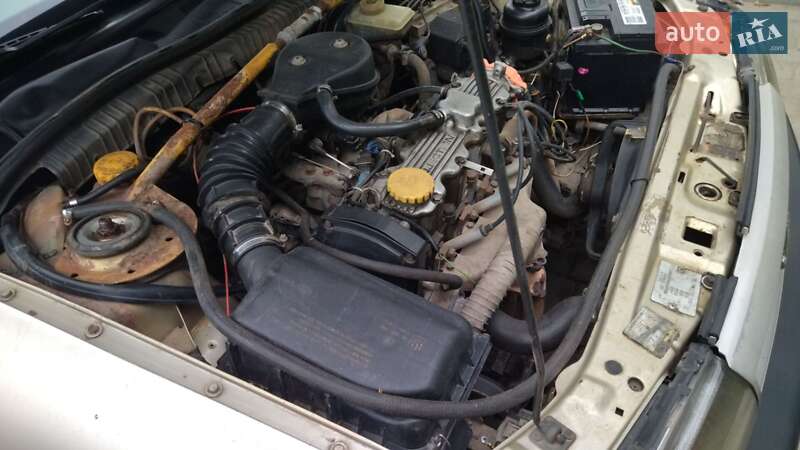 Лифтбек Opel Vectra 1993 в Львове