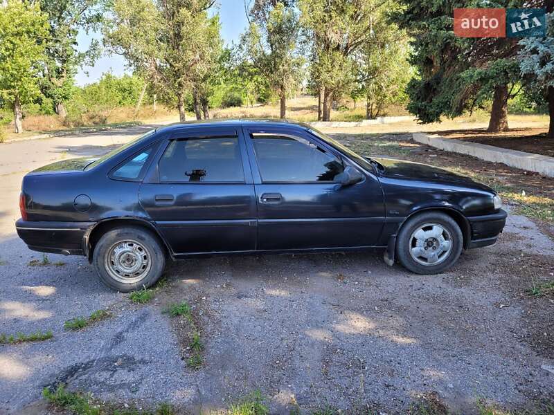 Седан Opel Vectra 1995 в Покрове