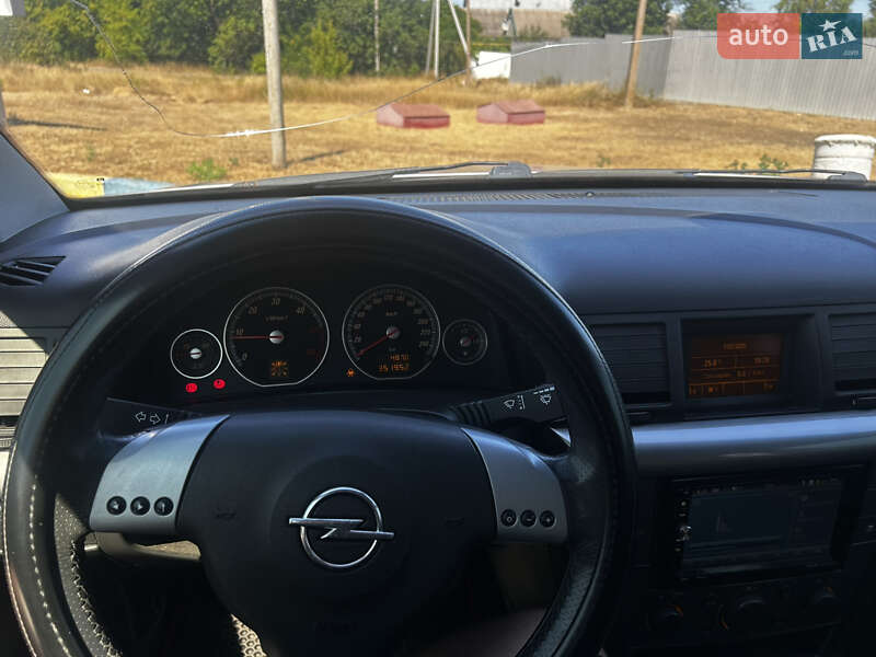 Лифтбек Opel Vectra 2003 в Одессе