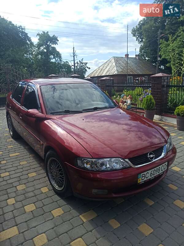 Седан Opel Vectra 1997 в Самборе