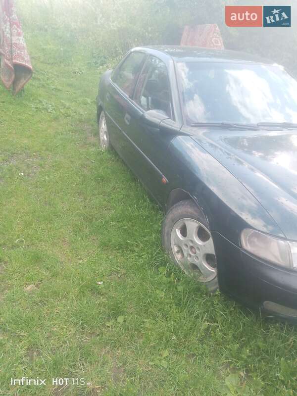 Седан Opel Vectra 1998 в Золочеве