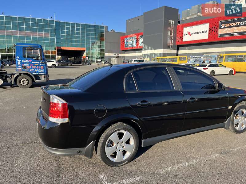 Седан Opel Vectra 2004 в Києві
