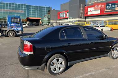 Седан Opel Vectra 2004 в 