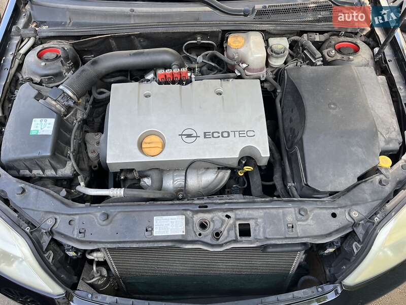 Седан Opel Vectra 2004 в Києві