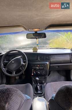 Лифтбек Opel Vectra 1996 в 