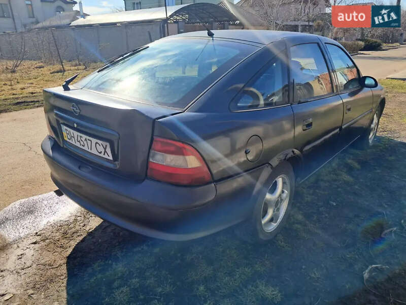 Лифтбек Opel Vectra 1996 в Одессе