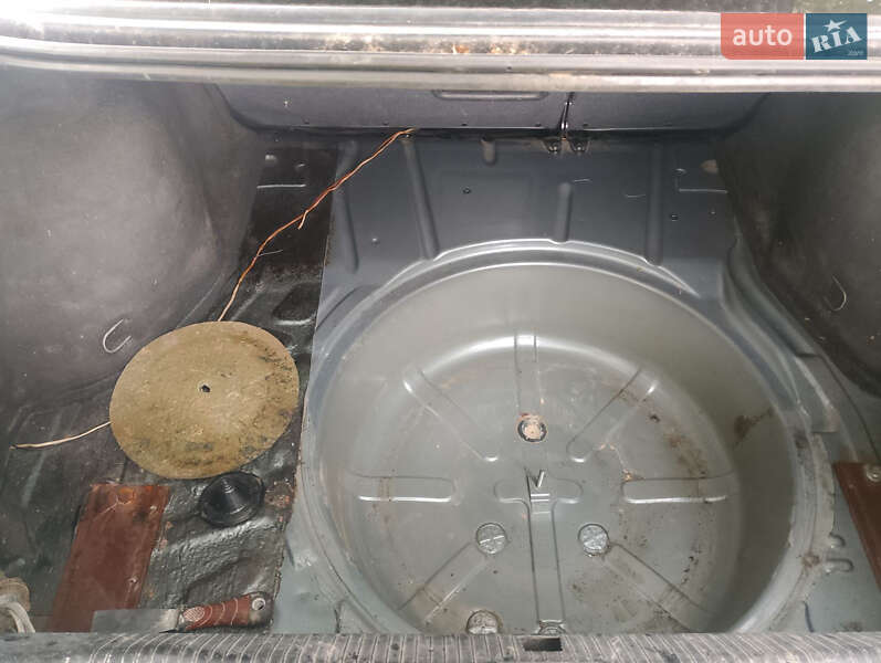 Седан Opel Vectra 1998 в Косове