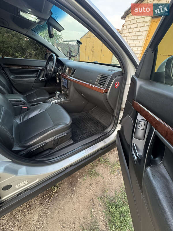 Седан Opel Vectra 2003 в Харькове