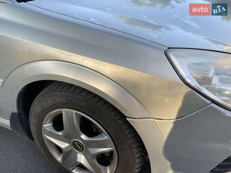 Седан Opel Vectra 2006 в Полтаве