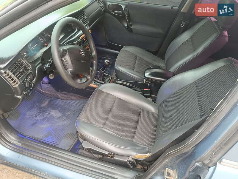 Седан Opel Vectra 1998 в Могилев-Подольске