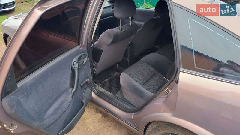 Лифтбек Opel Vectra 1998 в Жашкове