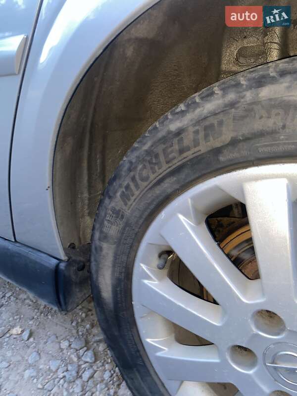 Седан Opel Vectra 2005 в Кривом Роге