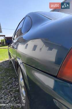 Седан Opel Vectra 2000 в 