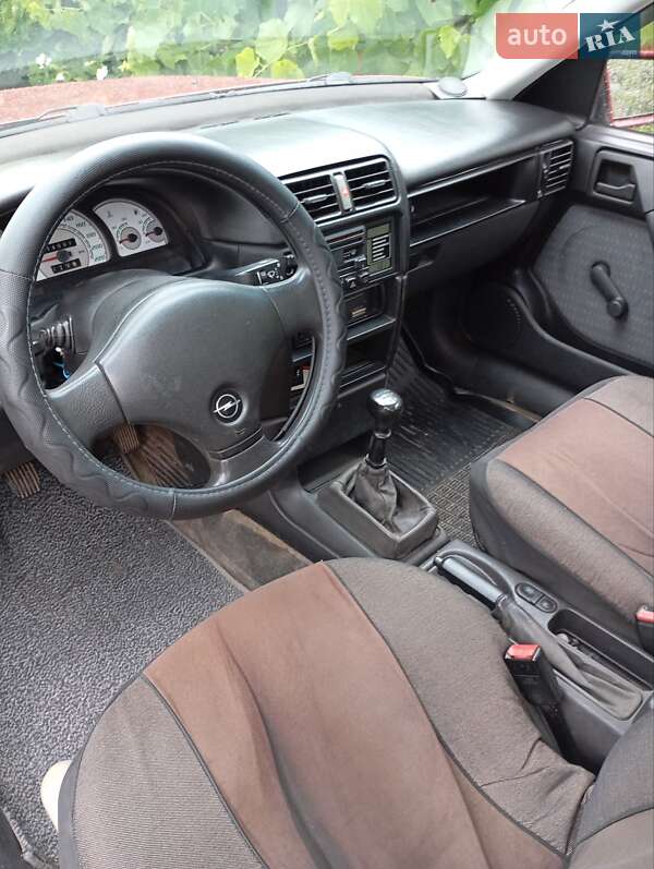 Седан Opel Vectra 1991 в Виннице