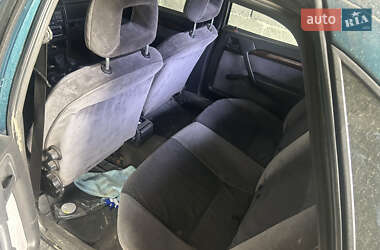 Седан Opel Vectra 1995 в 