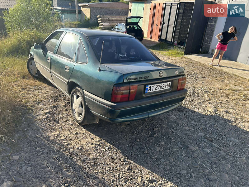Седан Opel Vectra 1995 в Долине
