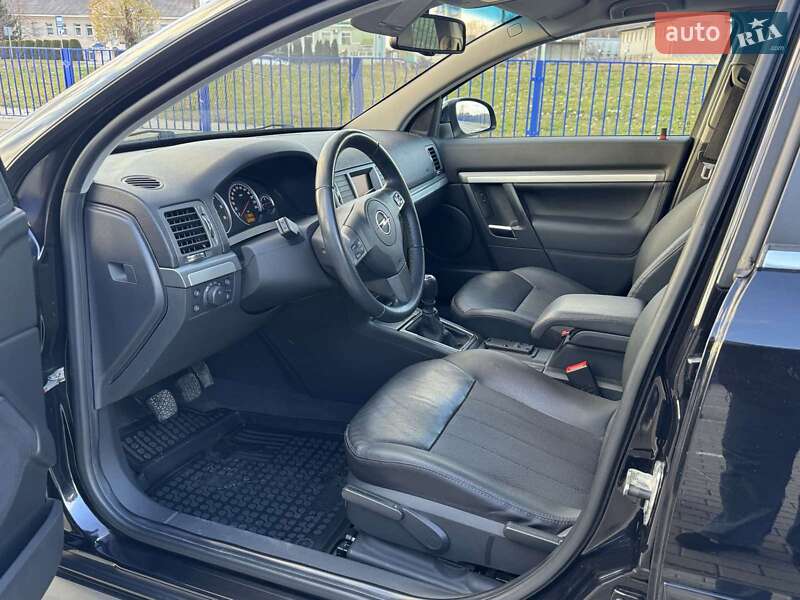 Универсал Opel Vectra 2008 в Нововолынске