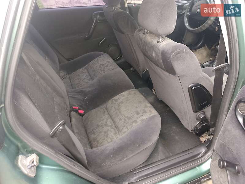 Универсал Opel Vectra 1998 в Любаре