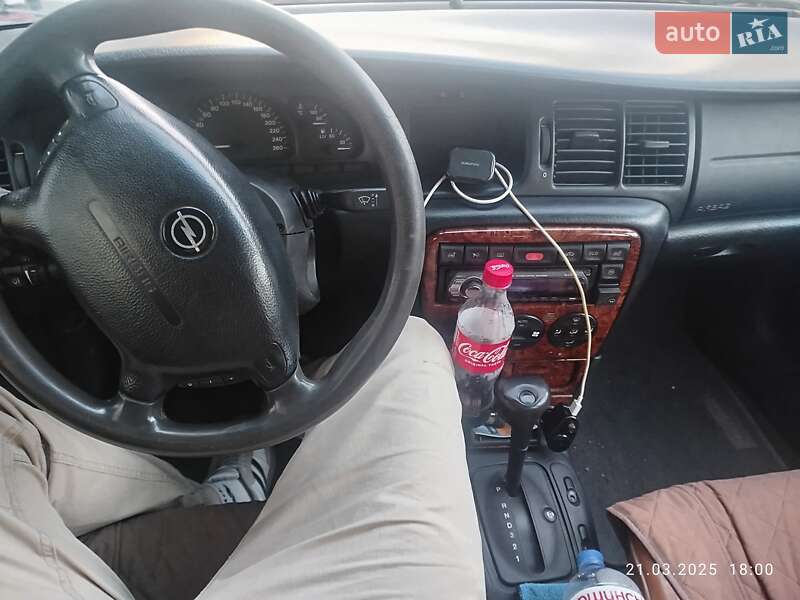 Универсал Opel Vectra 1998 в Киеве