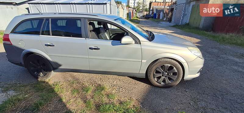 Универсал Opel Vectra 2008 в Черновцах