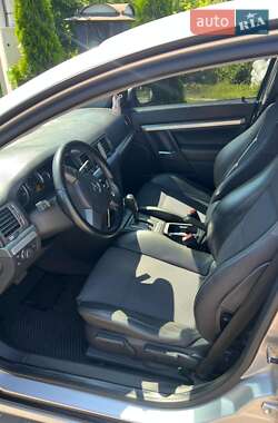 Лифтбек Opel Vectra 2008 в 