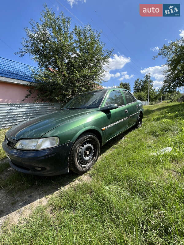 Седан Opel Vectra 1996 в Городке
