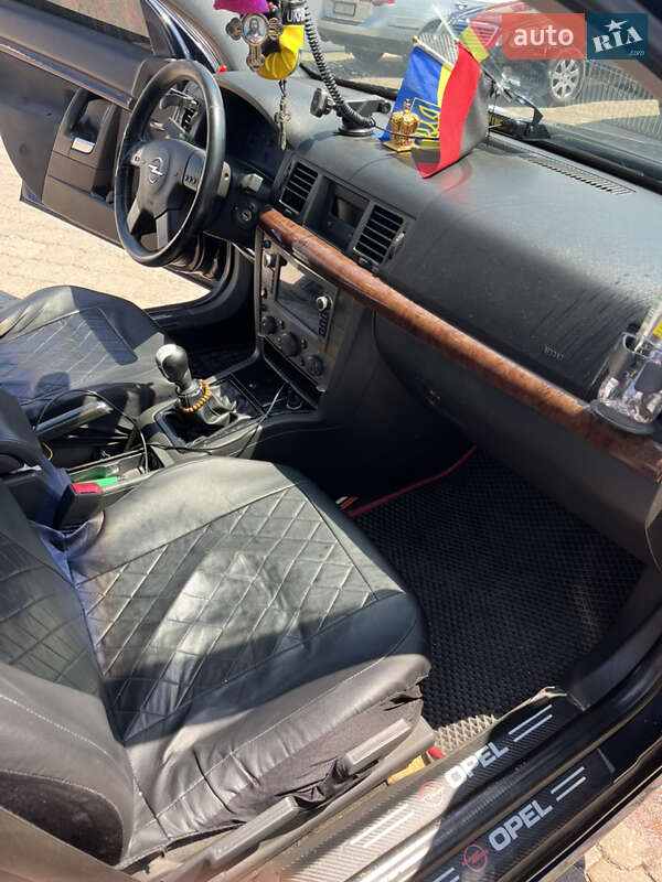 Седан Opel Vectra 2002 в Чернівцях