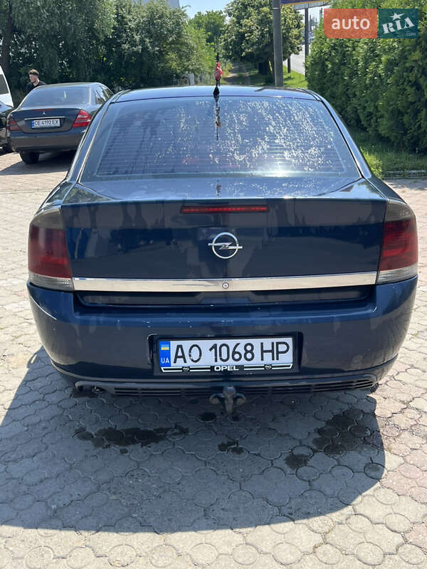 Седан Opel Vectra 2002 в Чернівцях