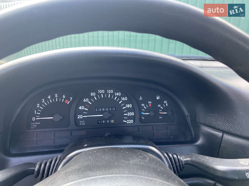 Седан Opel Vectra 1990 в Одессе