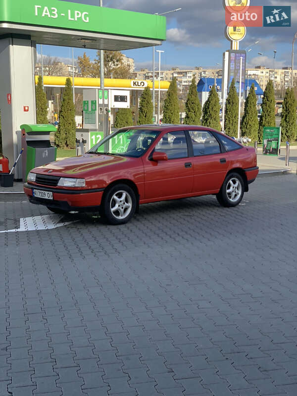 Ліфтбек Opel Vectra 1992 в 
