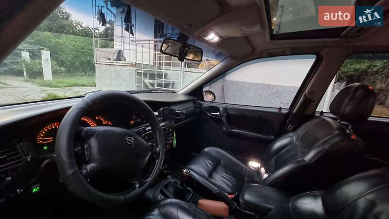 Седан Opel Vectra 2001 в Дніпрі