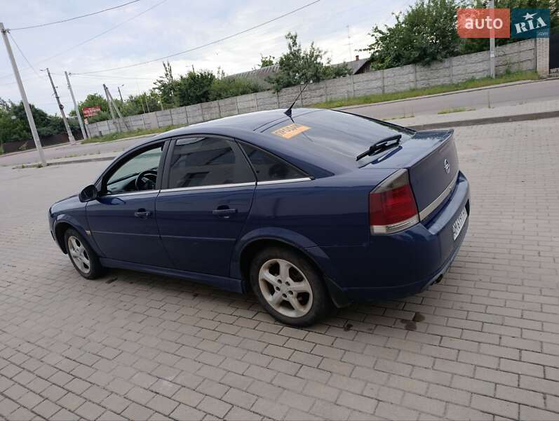 Седан Opel Vectra 2004 в Житомирі