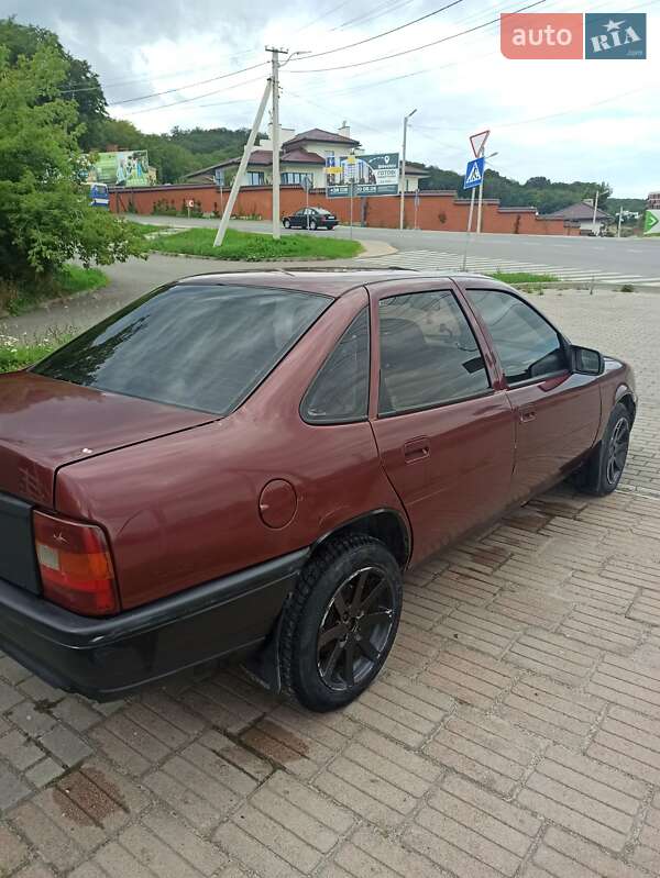 Седан Opel Vectra 1991 в Львове