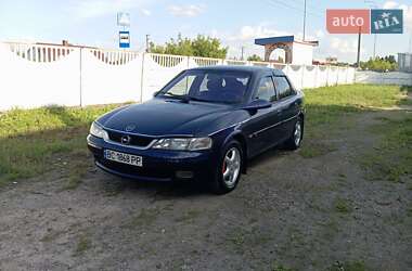 Седан Opel Vectra 1996 в Дубні