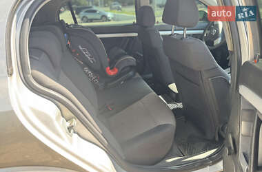 Седан Opel Vectra 2005 в 