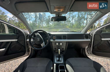Седан Opel Vectra 2005 в 