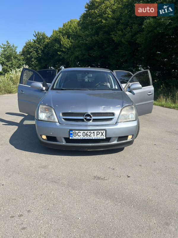 Лифтбек Opel Vectra 2004 в Ивано-Франковске