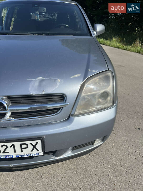 Лифтбек Opel Vectra 2004 в Ивано-Франковске