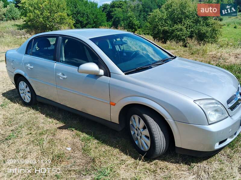Седан Opel Vectra 2002 в Гадяче