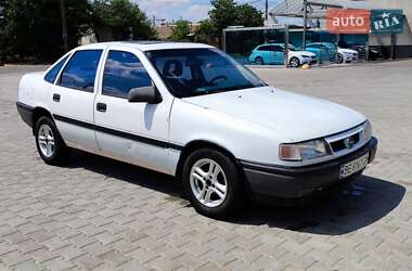 Седан Opel Vectra 1990 в Миколаєві