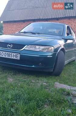 Седан Opel Vectra 2001 в Ужгороді