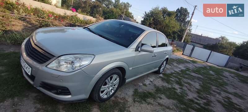 Седан Opel Vectra 2006 в Казатине