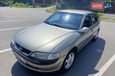 Ліфтбек Opel Vectra 1998 в Вінниці