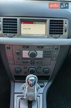 Седан Opel Vectra 2006 в Казатине