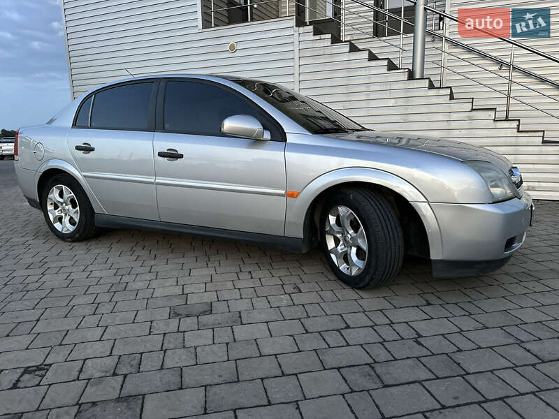 Седан Opel Vectra 2003 в Мостиске